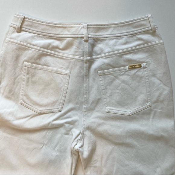 St. John Yellow Label White Straight Leg Jeans - Picture 5 of 5